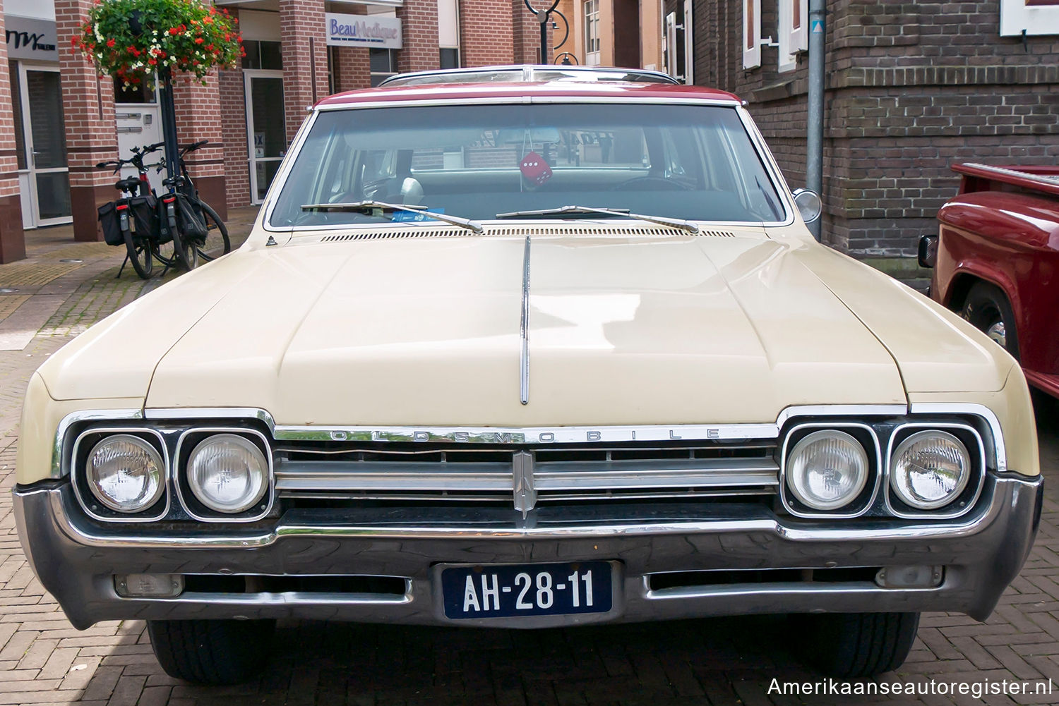 Oldsmobile Vista Cruiser uit 1966